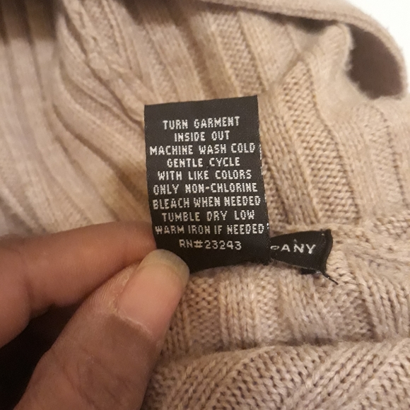 Vintage NY & Company Button Cardigan - Picture 6 of 6